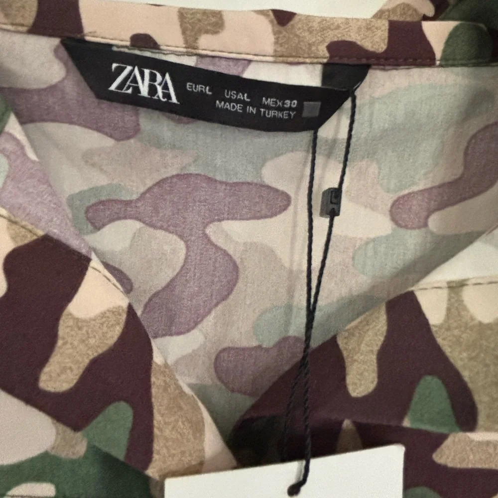 Zara Men's Green Camouflage Button Down Shirt - Picture 2 of 6
